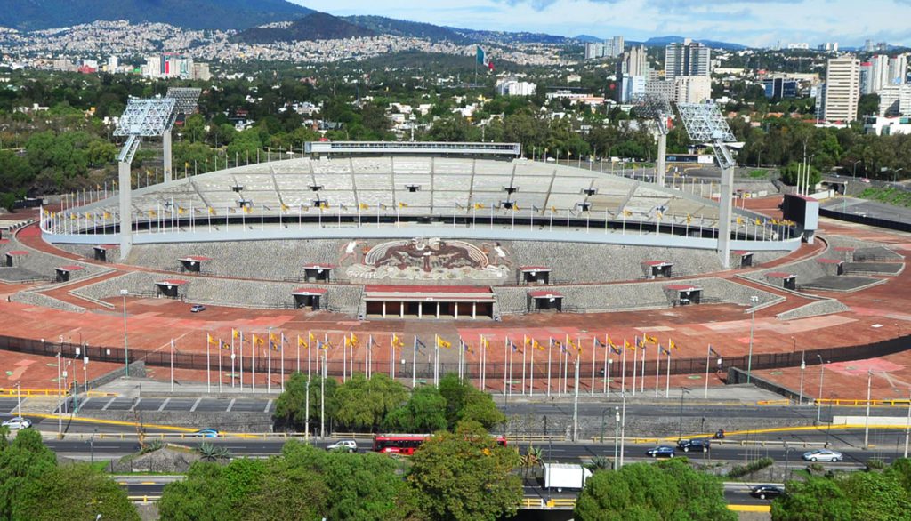 El recinto deportivo es el segundo más grande del país y tiene capacidad para recibir a 72 mil espectadores