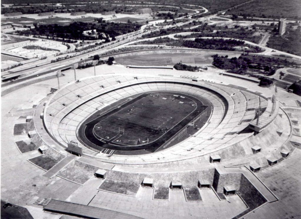 Estadio Olímpico Universitario.