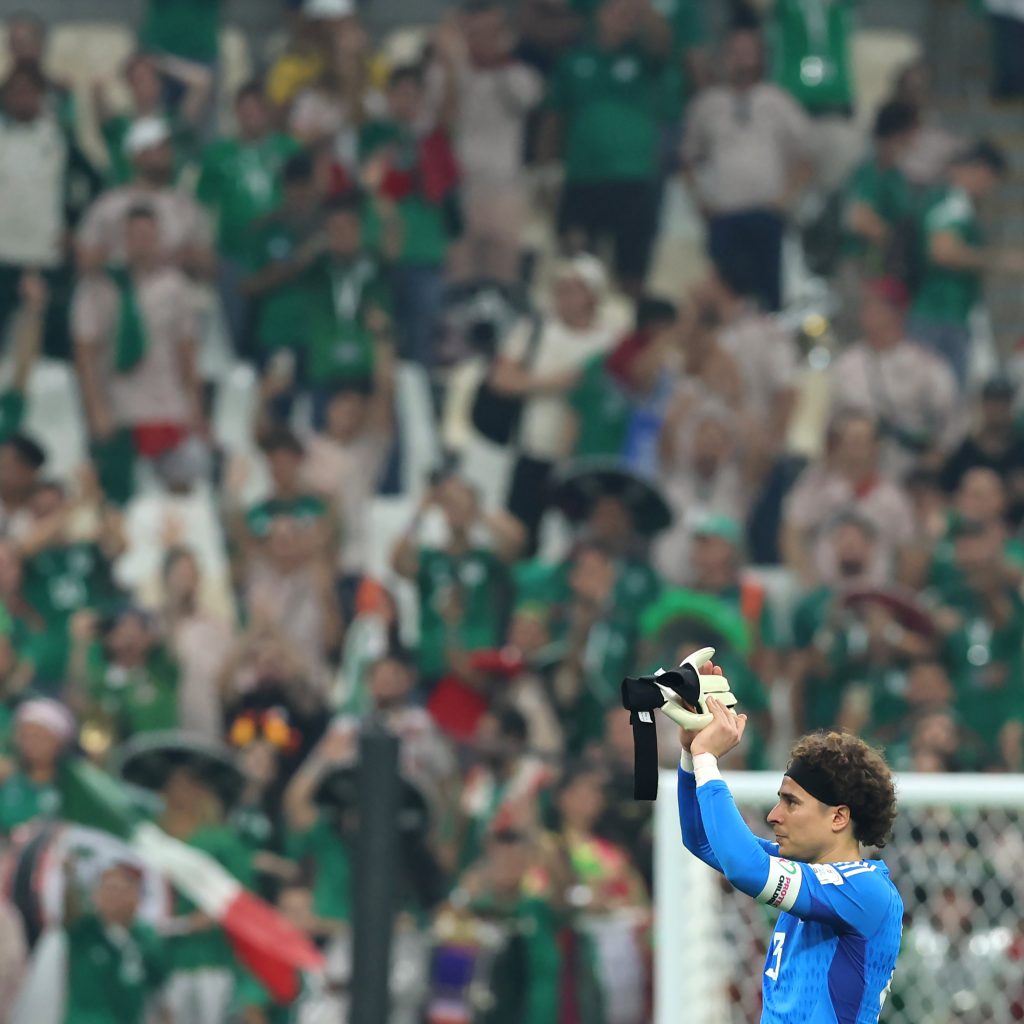 Guillermo Ochoa se despide con cinco copas mundiales.