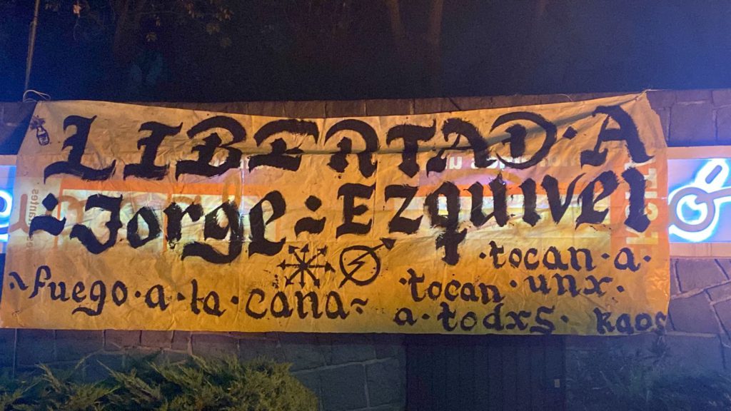 Encapuchados vandalizan instalaciones de la UNAM en Ciudad Universitaria