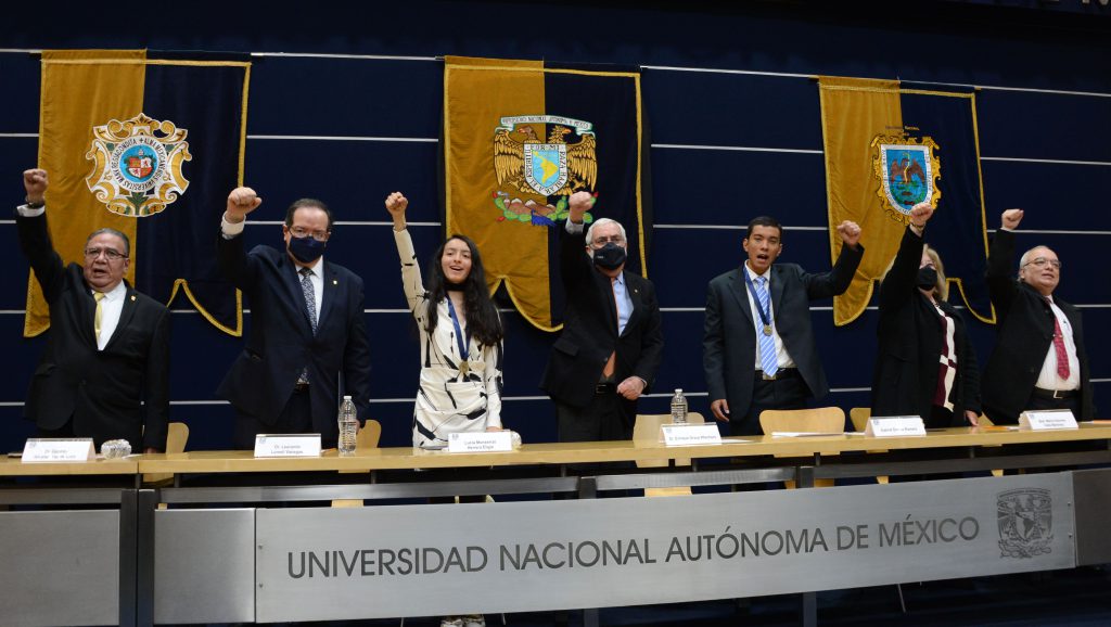 El rector Enrique Graue Wiechers presidió la ceremonia