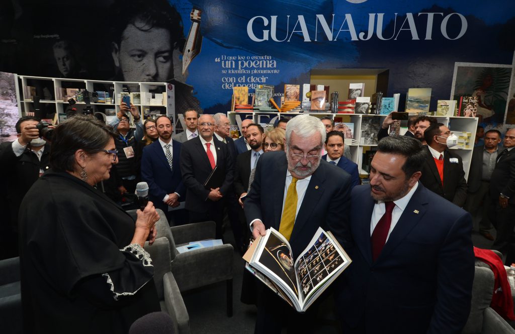 Guanajuato, estado invitado; el gobernador del Estado de Guanajuato, Diego Sinhue Rodríguez Vallejo, agradeció la distinción .