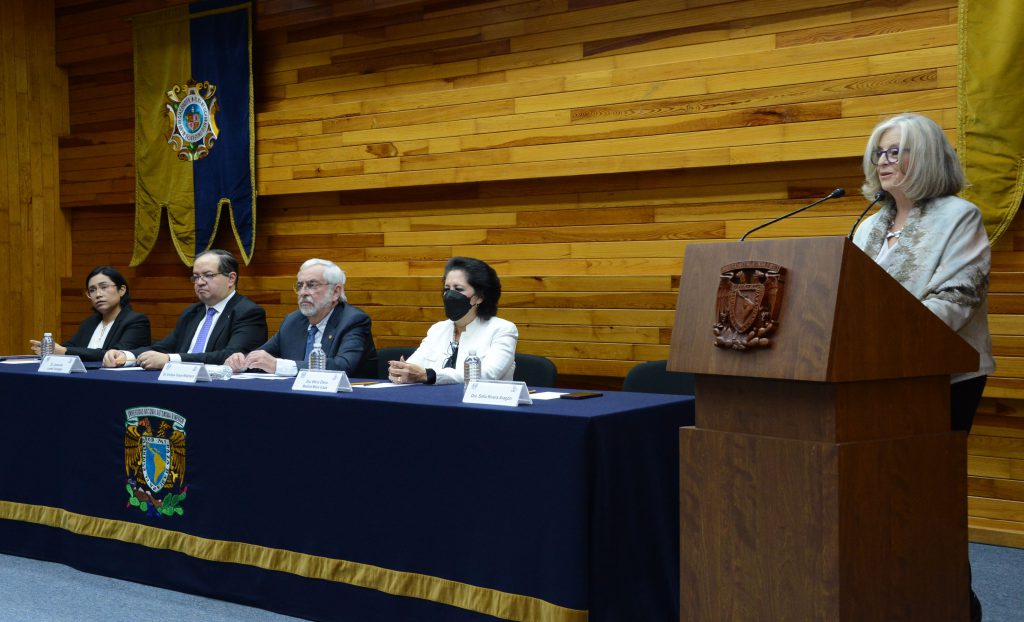 La depresión se presenta en personas de todas las edades y condiciones socioeconómicas, dijo el rector Enrique Graue Wiechers.