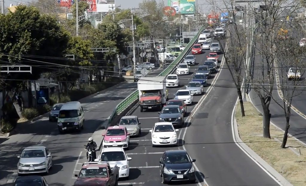 Recomiendan evitar la exposición al aire libre de 12:00 a 17:00 horas; avanzar en la regulación de emisiones que no se controlan actualmente; establecer una norma oficial de emisiones para motocicletas nuevas y en operación.