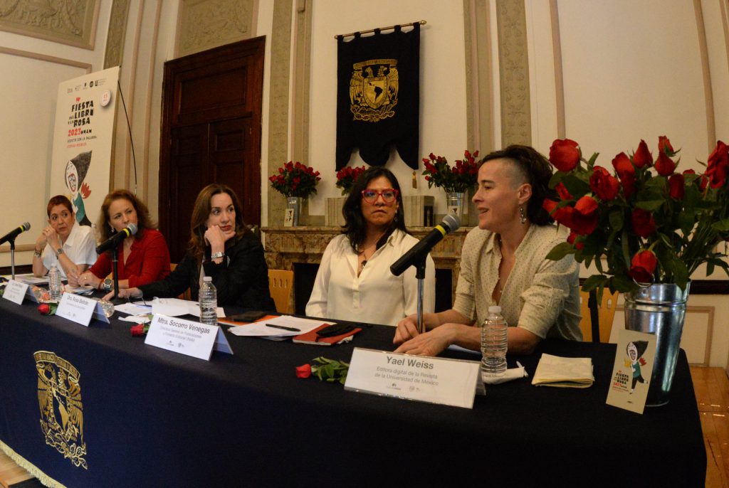 Anel Pérez Martínez expresó que la literatura está más allá del libro; se halla en todas las artes.