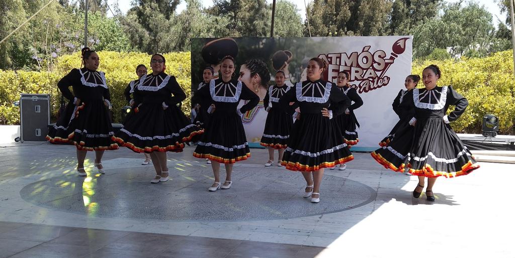 Se realizarán diferentes actividades artísticos y culturales, en las que los asistentes podrán disfrutar en un ambiente totalmente familiar.