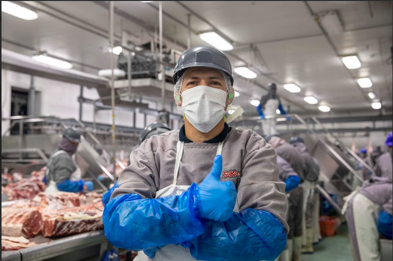 La planta procesa actualmente 120 toneladas de carne a la semana y se planea que incremente a 840. 