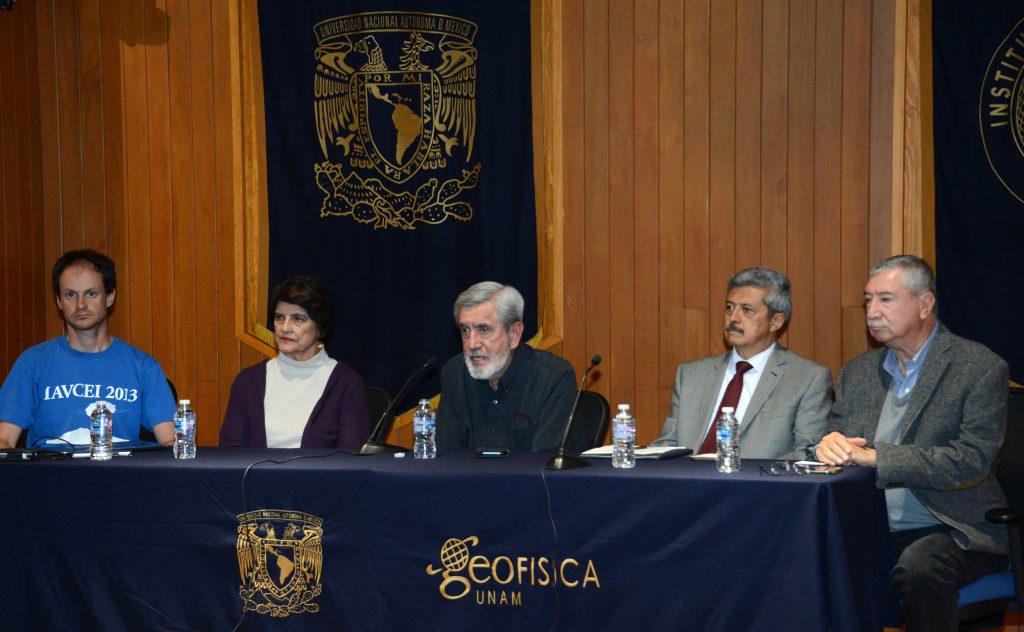 Especialsitas recomiendan estar preparados ante posible cambio de viento durante junio y julio, lo cual direccionaría las cenizas hacia la CDMX.