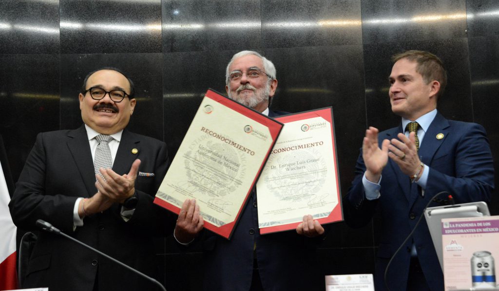 Por la defensa de la autonomía universitaria y de la educación superior, se reconiocer trayectoria del rector Enrique Graue Wiechers: senador Jorge Carlos Ramírez Marín y diputado Javier López Casarín.