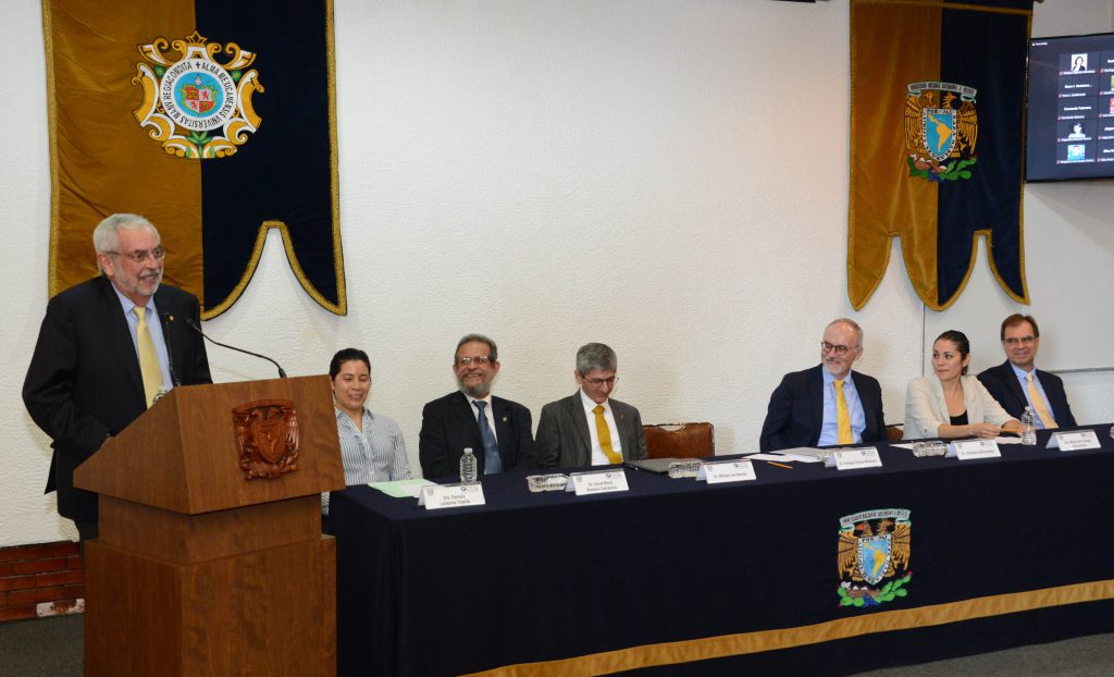 La licenciatura en Ciencias Genómicas proyecta internacionalmente a la UNAM. Fue la primera de esta disciplina en Latinoamérica, remarcó el rector Enrique Graue Wiechers.