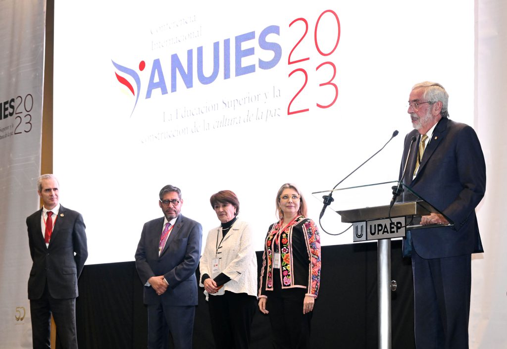 Reconoce al rector Enrique Graue la conferencia internacional de rectores en el marco del evento ANUIES.