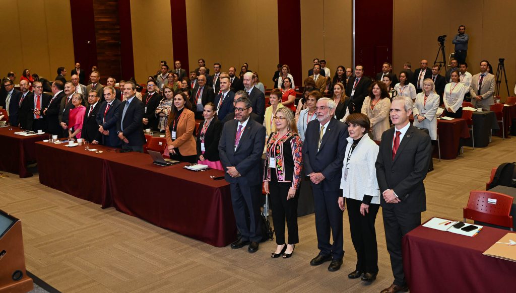 González Placencia subrayó que el liderazgo del rector Enrique Graue ha sido una guía para todos en el sector de la educación superior.