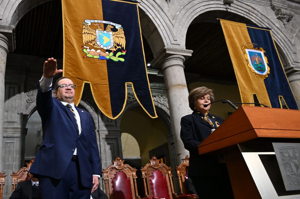 La defensa de la autonomía será una prioridad y un compromiso ineludible, afirmó Lomelí Vanegas.