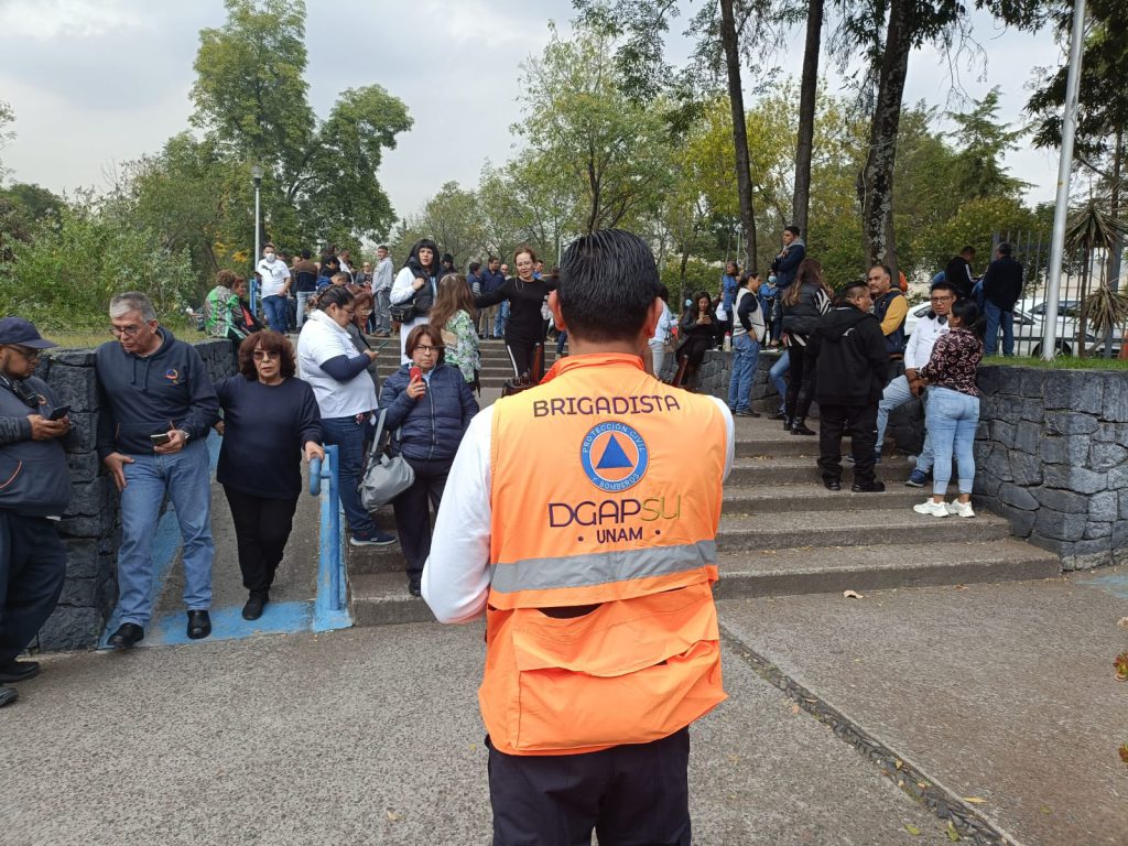 Protección Civil UNAM coordino las acciones preventivas por el sismo de 5.7 grados.