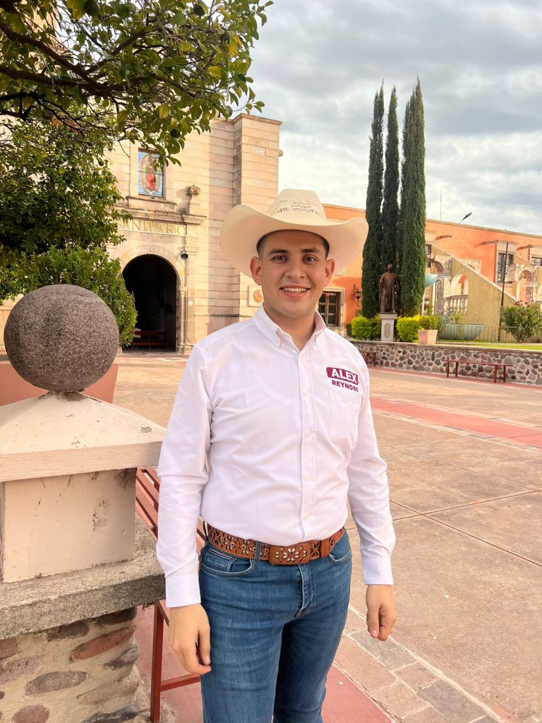 El registro de Alex Reynoso como aspirante a coordinador de MORENA en el Distrito XVI es un hecho histórico para el municipio de Moyahua de Estrada.