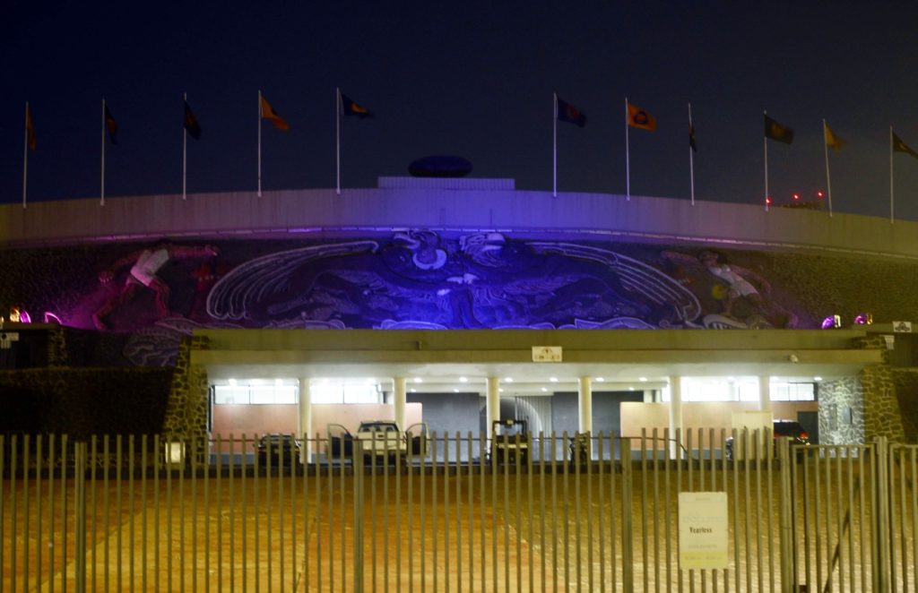 Espacios emblemáticos de la UNAM estarán iluminados de morado hasta el 15 de marzo.