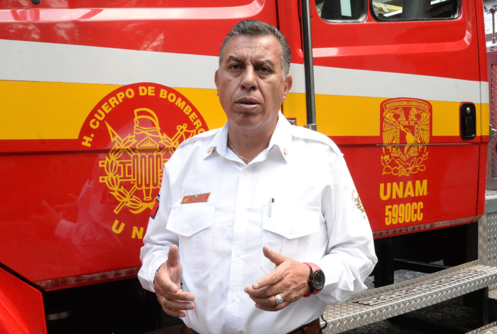 Al celebrarse el 22 de agosto el Día del Bombero, Roberto Hernández Camarillo asevera que este grupo de profesionales de la Universidad siempre está dispuesto a brindar servicios de calidad.