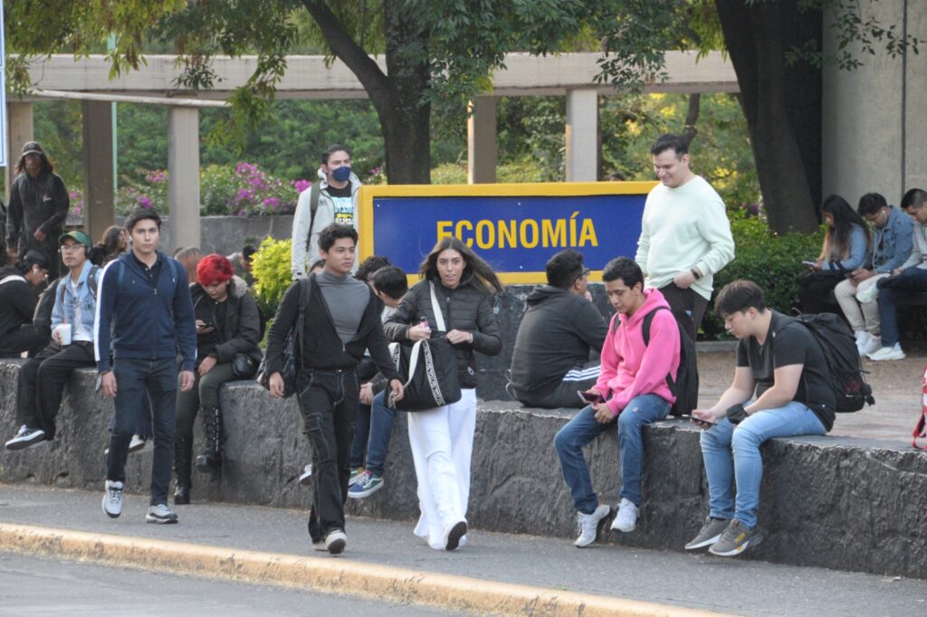Las y los alumnos cursarán una de las 133 licenciaturas.