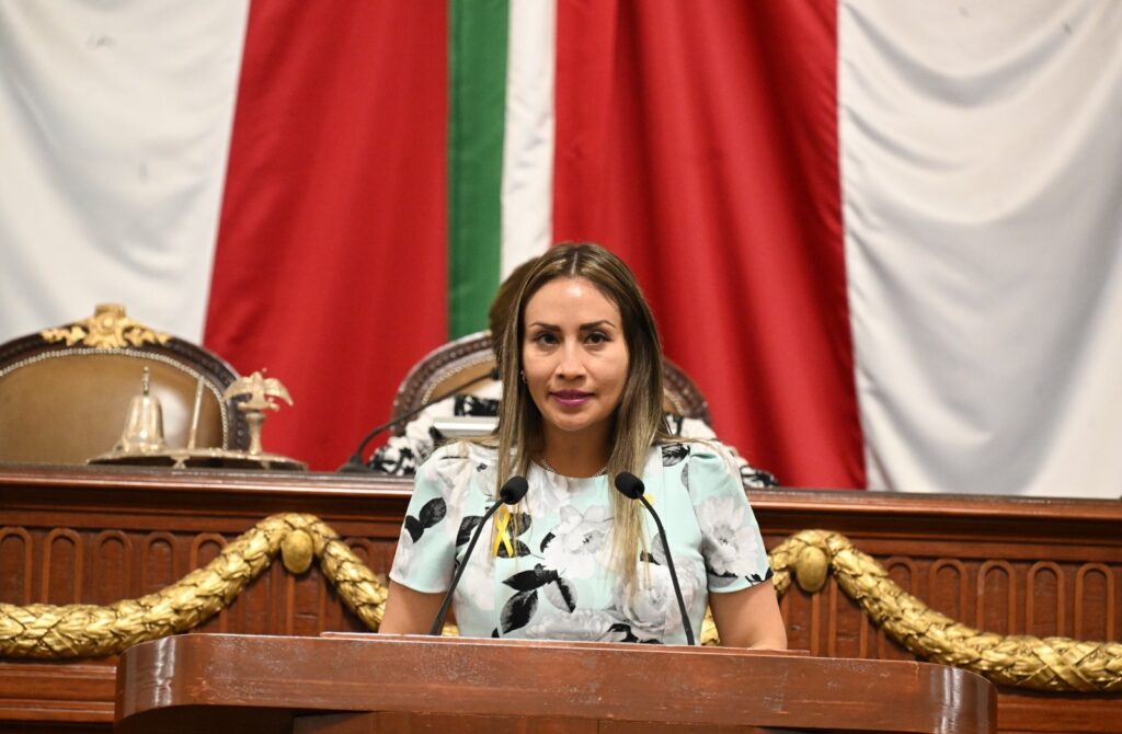 Explicó que la reforma es necesaria, porque la usurpación de identidad con inteligencia artificial en 2023 aumentó 218% y en 200% los robos de identidad.
