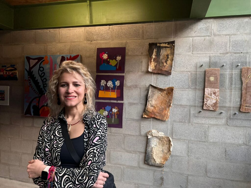 Irina Calderón explicó se trata de una semana de arte, dedicada a la exposición de oficios y el fomento al talento de creadores mexicanos, que esta ocasión toma el nombre de “Economía de la Ligereza”, con la curaduría de Baby Solís.