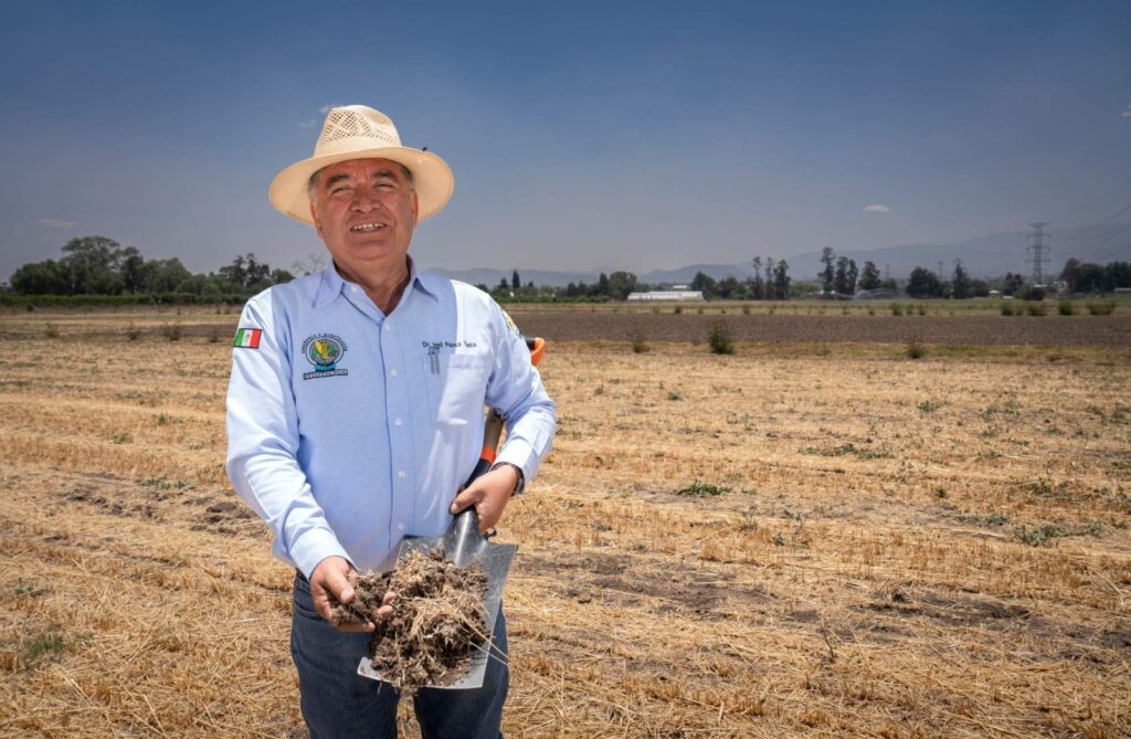 El Dr. Joel Pérez Nieto presentó informe en el que destacan logros en actualización curricular, mejora de infraestructura, innovación en invernaderos tecnificados y prácticas agrícolas, así como el apoyo a estudiantes.