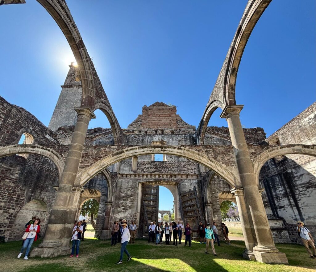 Especialistas en historia, culturas mesoamericanas y gastronomía guían los recorridos en las vacaciones de abril y Semana Santa.
