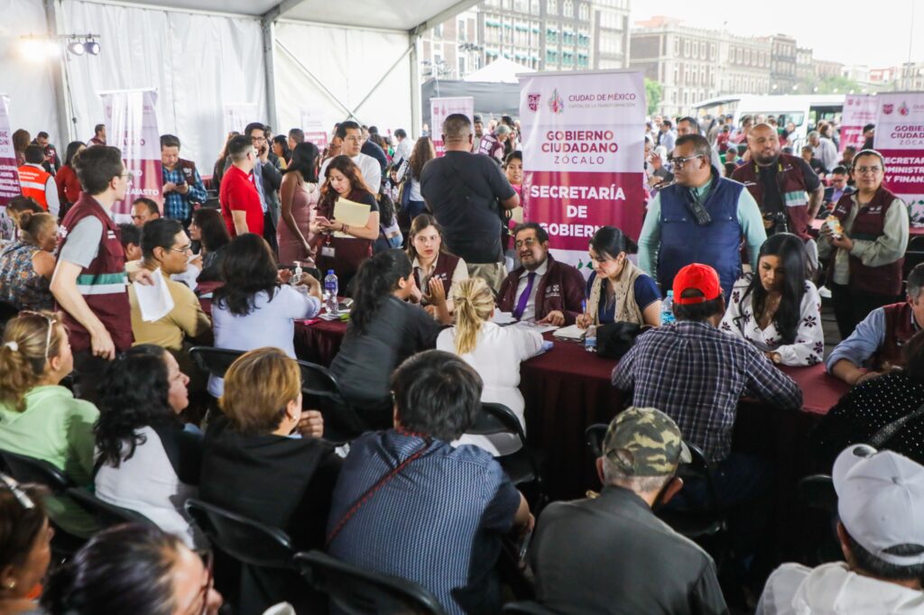 Junto con las y los titulares del gabinete legal y ampliado se atendieron en total mil 114 solicitudes ciudadanas.