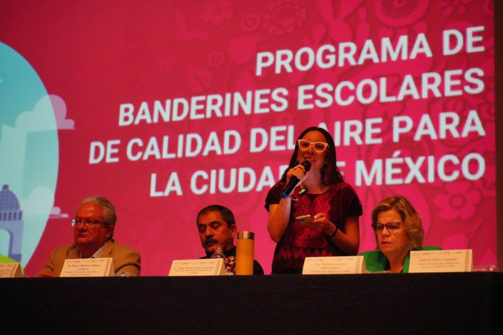 SEDEMA lanza Programa de Banderines Escolares para proteger la calidad del aire en la CDMX.