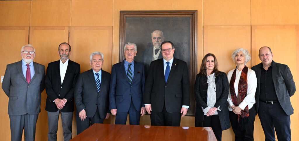 La Universidad preserva y transmite un legado cultural de la mayor trascendencia a través de la Cátedra Octavio Paz, recordó el rector Leonardo Lomelí Vanegas.