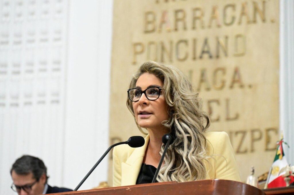 Nuevo PRD CDMX, encabezado por Nora Arias, desmiente a falsos líderes experredistas, del extinto Sol Azteca.