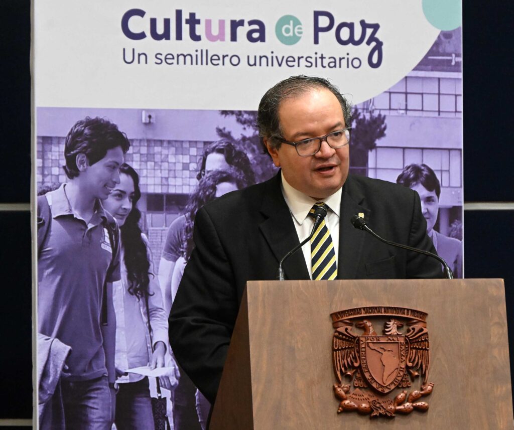 La UNAM no puede permanecer neutral ante la escalada de violencia y el resurgimiento de visiones autoritarias: Rector Lomelí Vanegas.