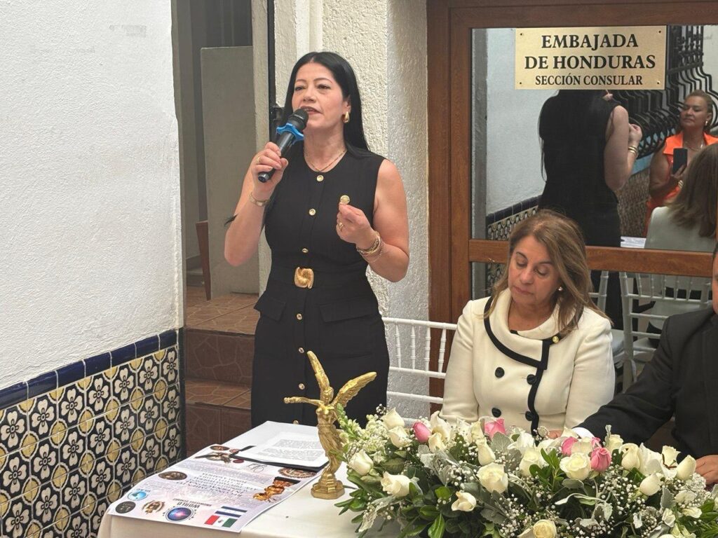 La diputada federal por el PVEM, Celia Fonseca aseguró que vivimos tiempos de profundas transiciones.