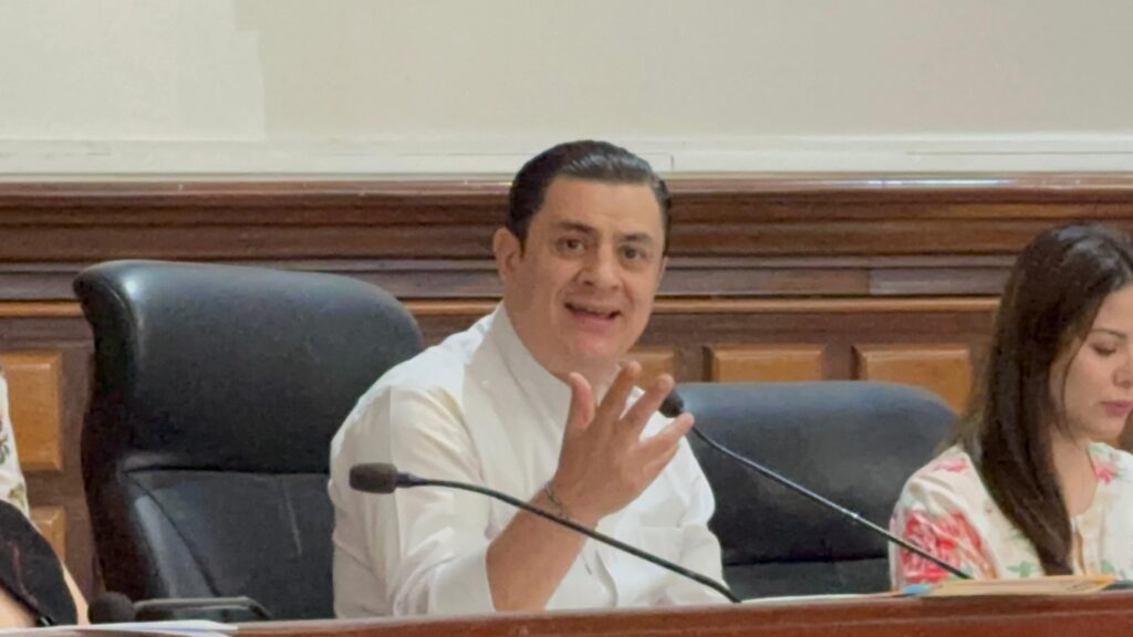 Chema Martínez exige rehabilitación de espacios culturales abandonados en Guadalajara.