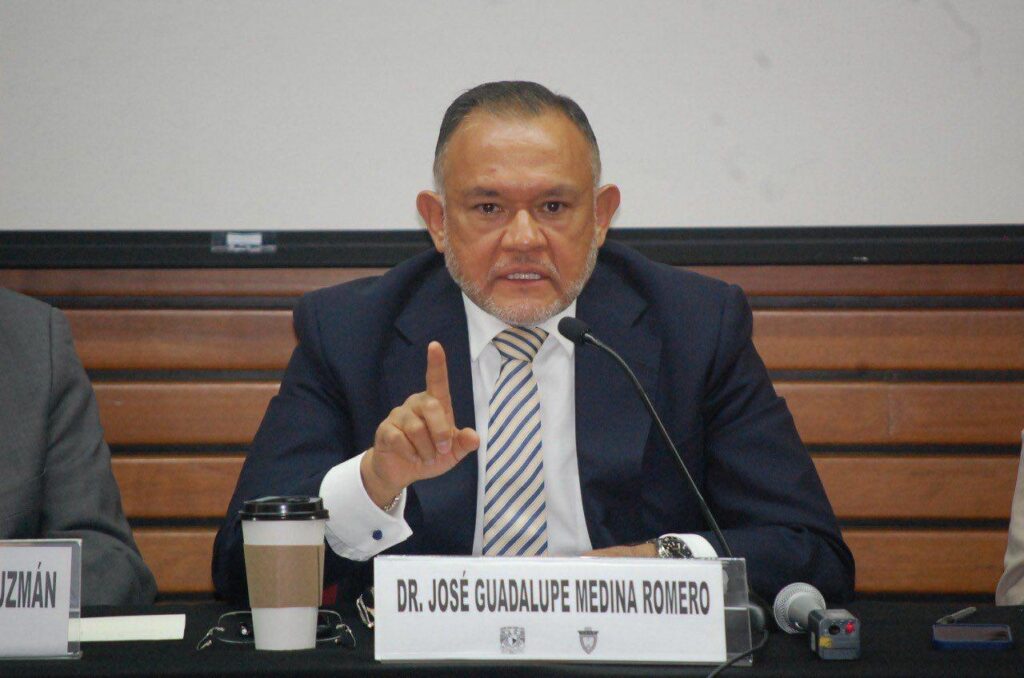 Si los estados unidos no asumen un rol activo y coherente en frenar la producción y comercio de armas, toda acción civil se verá desbordada: catedrático de la UNAM.