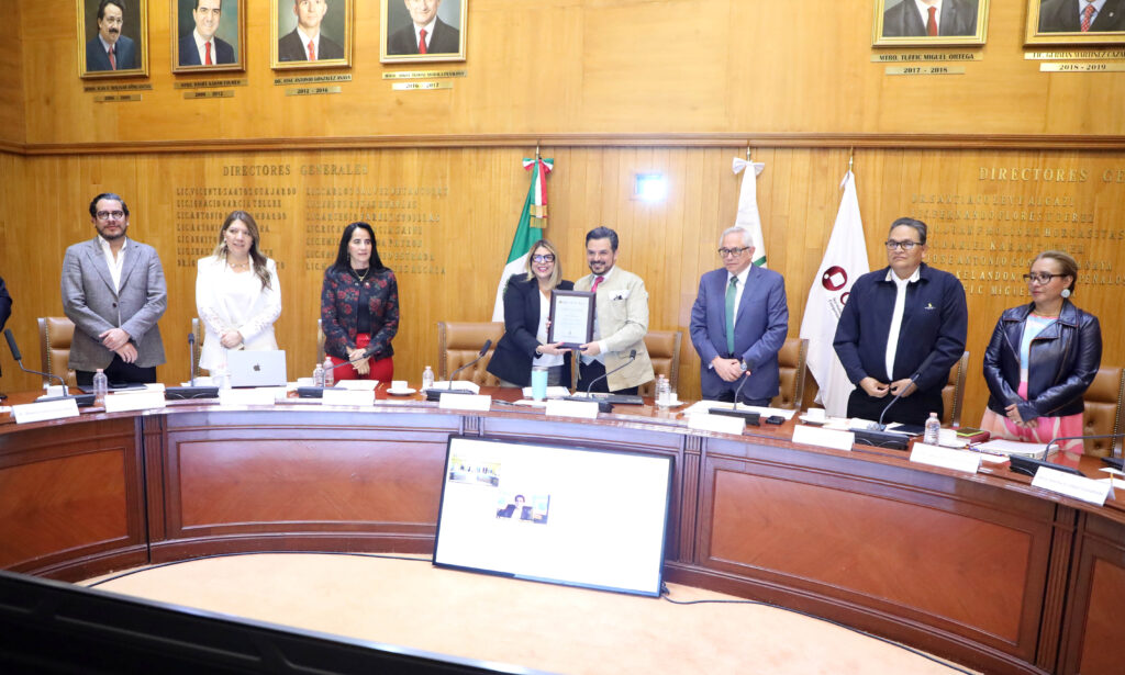 La directora general del Consejo Nacional de Normalización y Certificación de Competencias Laborales, María Guillermina Alvarado Moreno, subrayó que la renovación del Comité representa una apuesta decidida por fortalecer el talento humano en el sector salud.
