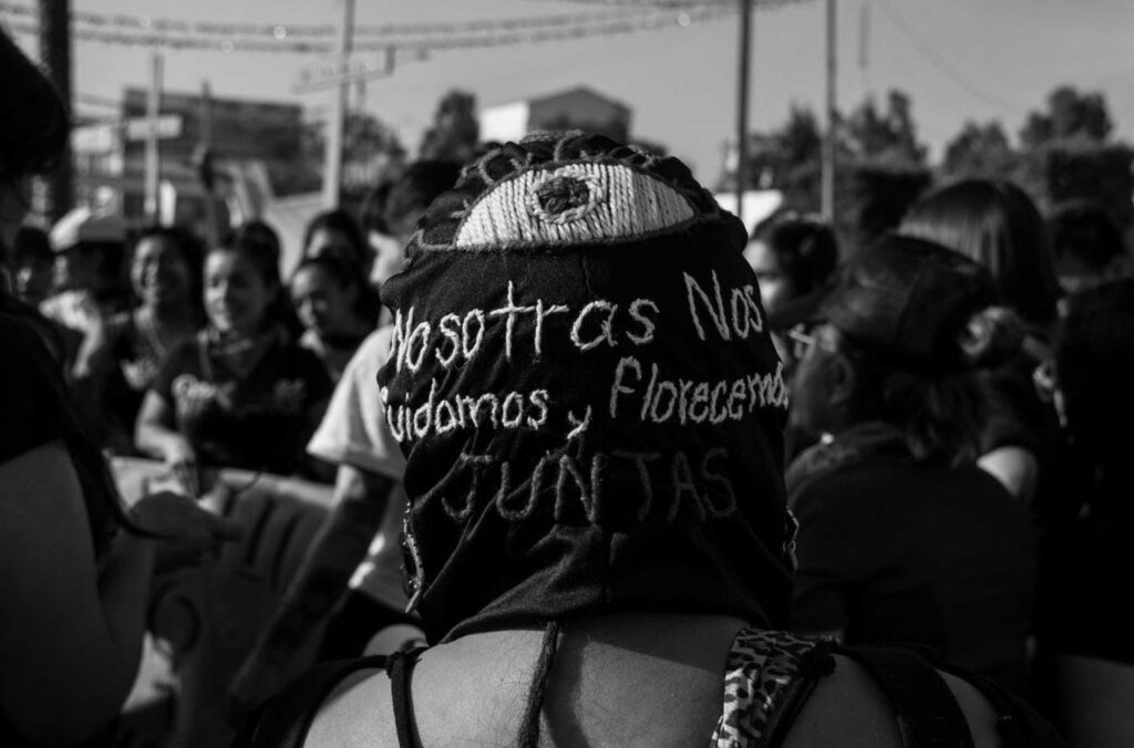 Dirigido a mujeres e identidades sexo-género disidentes de la comunidad estudiantil de la UNAM, desde bachillerato hasta posgrado.