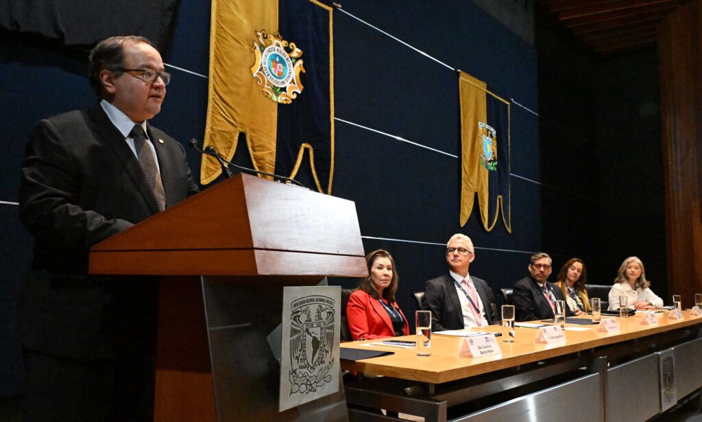 La educación superior pública y autónoma necesita una arquitectura jurídica sólida, que no tema al cambio: Rector Lomelí. Inauguró el XIX Seminario de la Red Jurídica de Universidades Públicas.