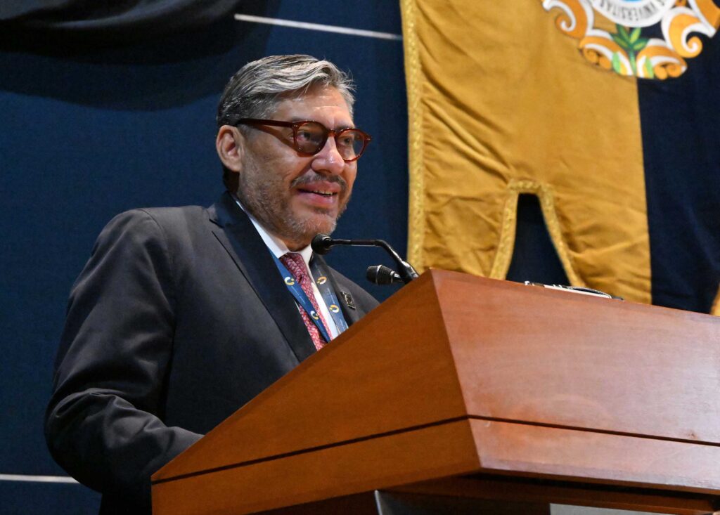 El secretario General Ejecutivo de la ANUIES, Luis Armando González Placencia, estimó que en este momento la humanidad enfrenta un cambio civilizatorio que afecta a las universidades.