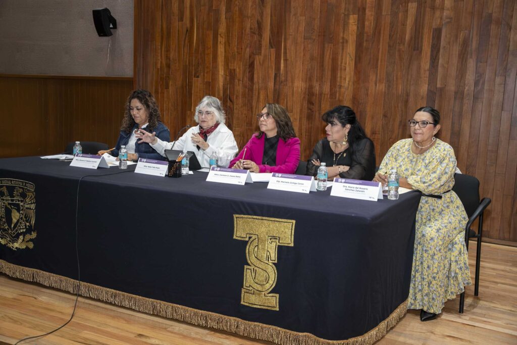 Marisela Zúñiga Cerón recordó que desde hace tres años se impulsa la iniciativa de categorizar la carrera de trabajo social en el Artículo 80 de la Ley General de Educación.