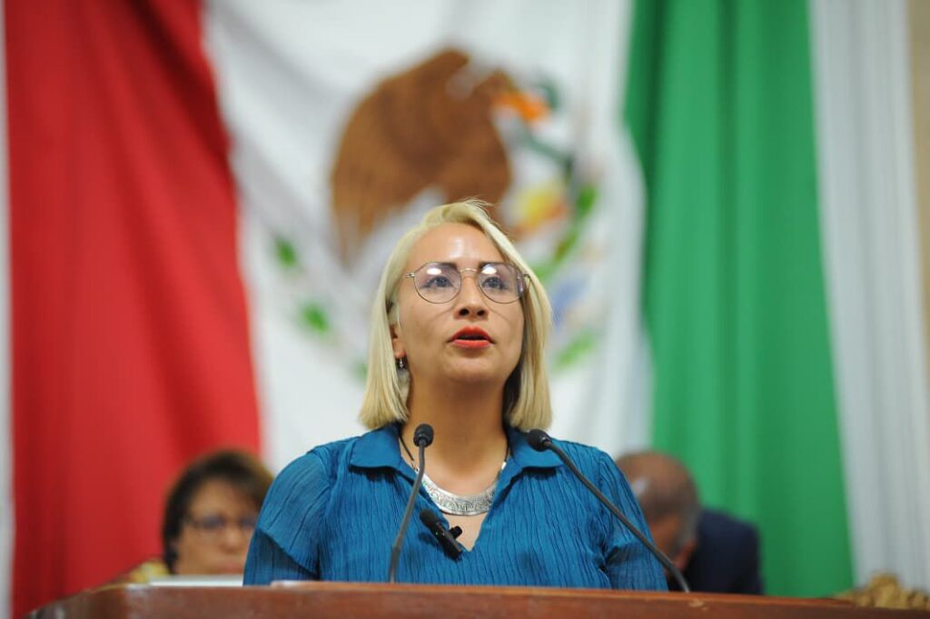 En un mundo hiperconectado debe darse un paso histórico en defensa de los derechos de las y los trabajadores de nuestra ciudad contra la“esclavitud digital”: Ana Buendía García.