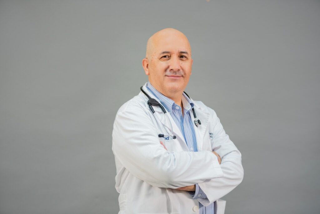 Dr. Fausto Reyes Delgado, Director Médico  del Hospital Veterinario UNAM-Banfield.