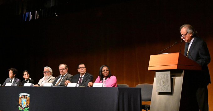 Esta conferencia internacional constituye un hito por la colaboración entre la UNAM, el Gobierno de la Ciuad de México: Eduardo Robledo.