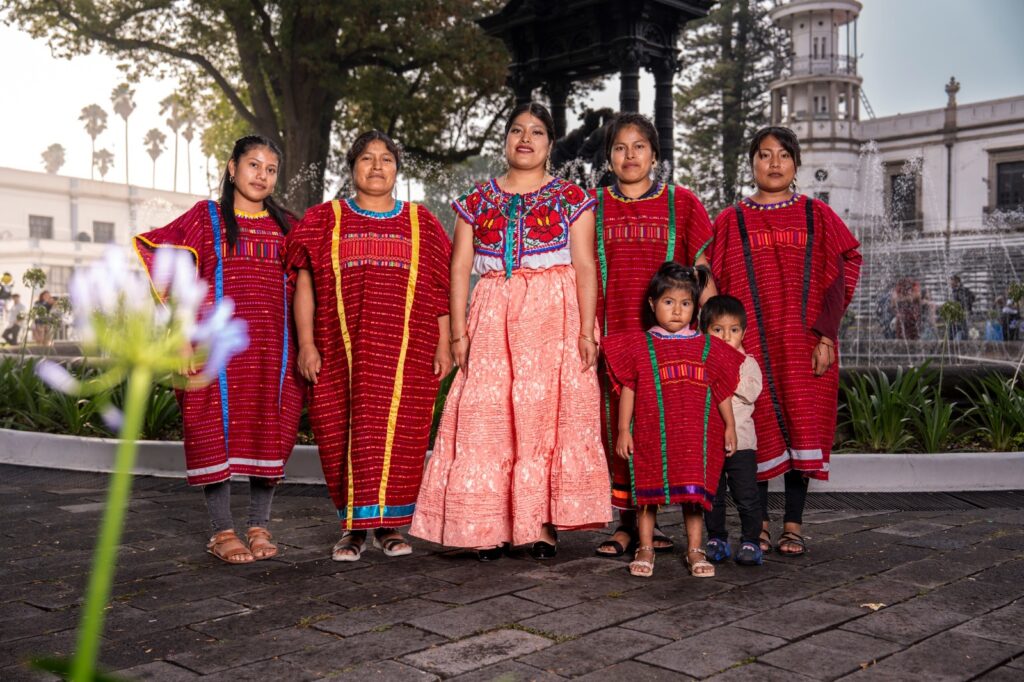 “Expo-venta de artesanías y gastronomía”: conmemoración del Día internacional de la Mujer Indígena en Chapingo. Del 4 al 6 de septiembre, de 10:00 a 19:00 horas. Entrada libre.