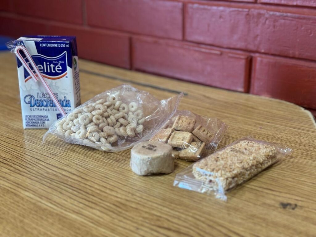 Inicia DIF Ciudad de México entrega de desayunos escolares a escuelas públicas de preescolar, primaria y educación especial inscritos en el PAE, este lunes.