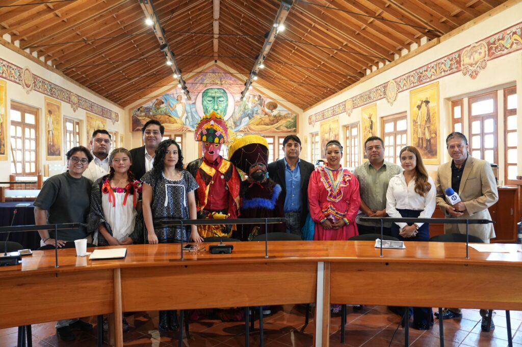 La Universidad Autónoma Chapingo festeja tres décadas de tradición de su Feria Nacional de la Cultura Rural, defensa de la memoria.