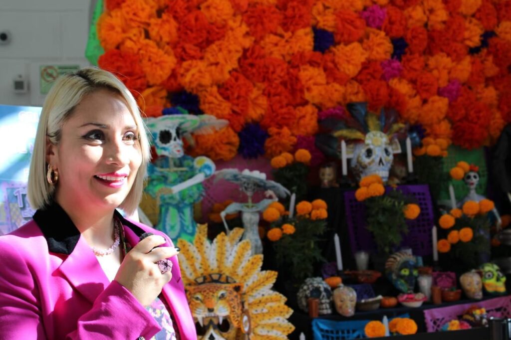 Presentamos la primera ofrenda en memoria de nuestras y nuestros difuntos en el Congreso CDMX: Ana Buendía.