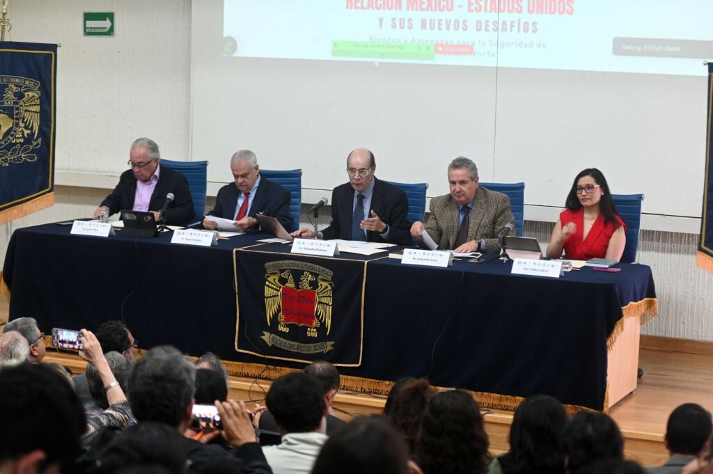 Expertos intervinieron en la segunda sesión del Seminario Internacional de Gobernanza Global Relación México-Estados Unidos y sus Nuevos Desafíos.