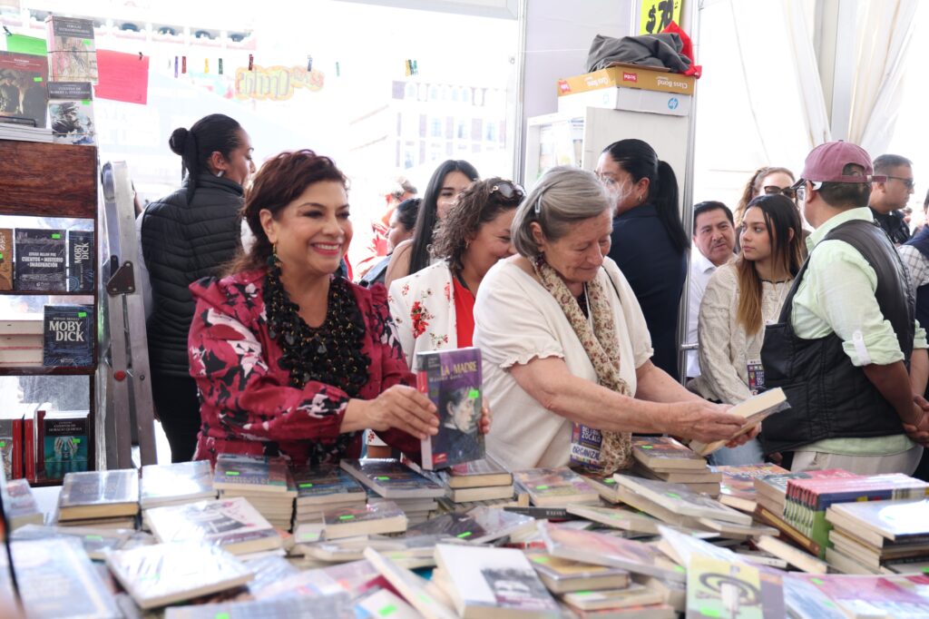 Invita Clara Brugada a disfrutar la XXV Feria Internacional del Libro en el Zócalo, que ofrece más de 400 actividades.