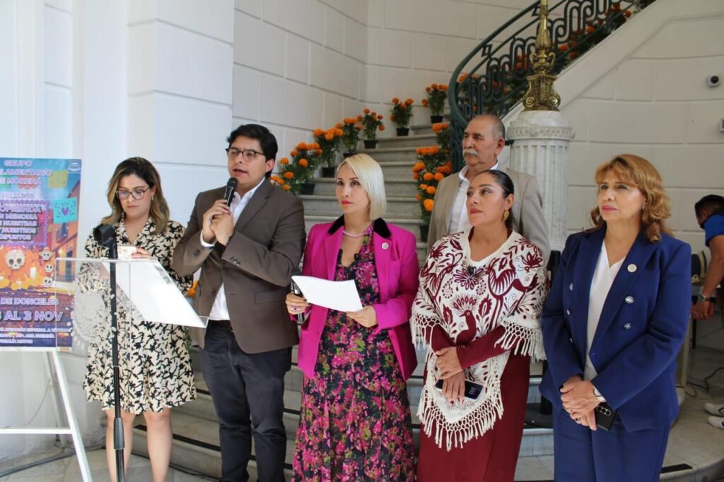 La propuesta fue de las diputadas de Morena, Xóchitl Bravo y Ana Buendía García, coordinadora del grupo parlamentario y presidenta de la Comisión Especial de Atención a Víctimas, respectivamente.