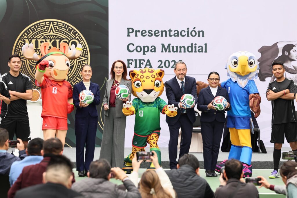 Presidenta presenta la Copa Mundial FIFA 2026; “es momento para compartirle al mundo lo que es México y el momento histórico que vive”.